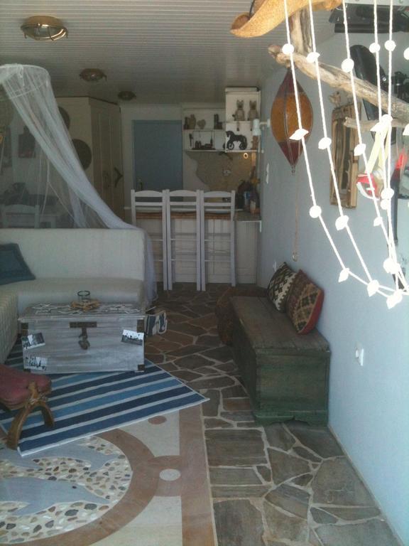 Studio Paradiso Plaka  Bilik gambar